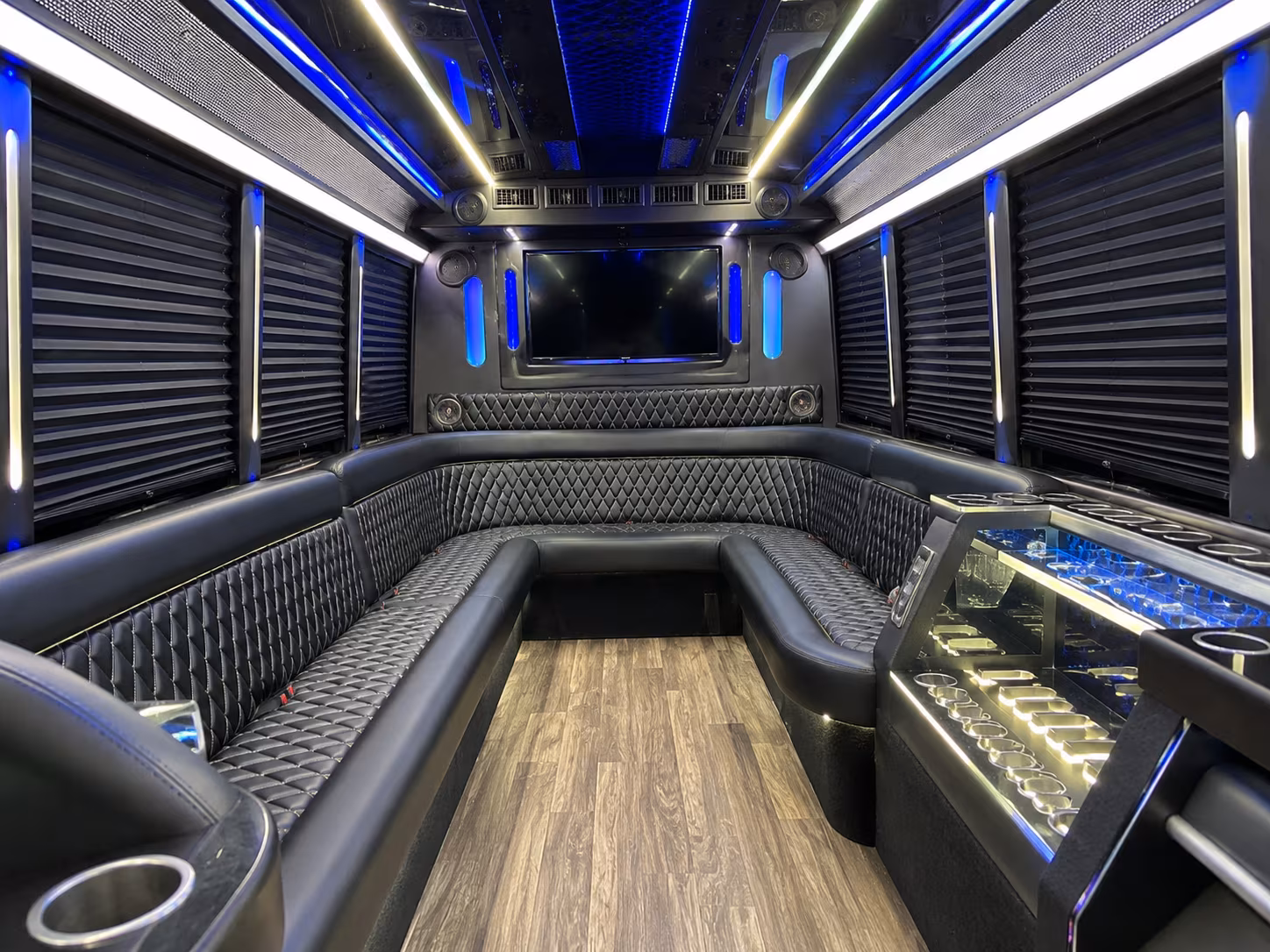 bridal party bus rentals for your tuscaloosa wedding day