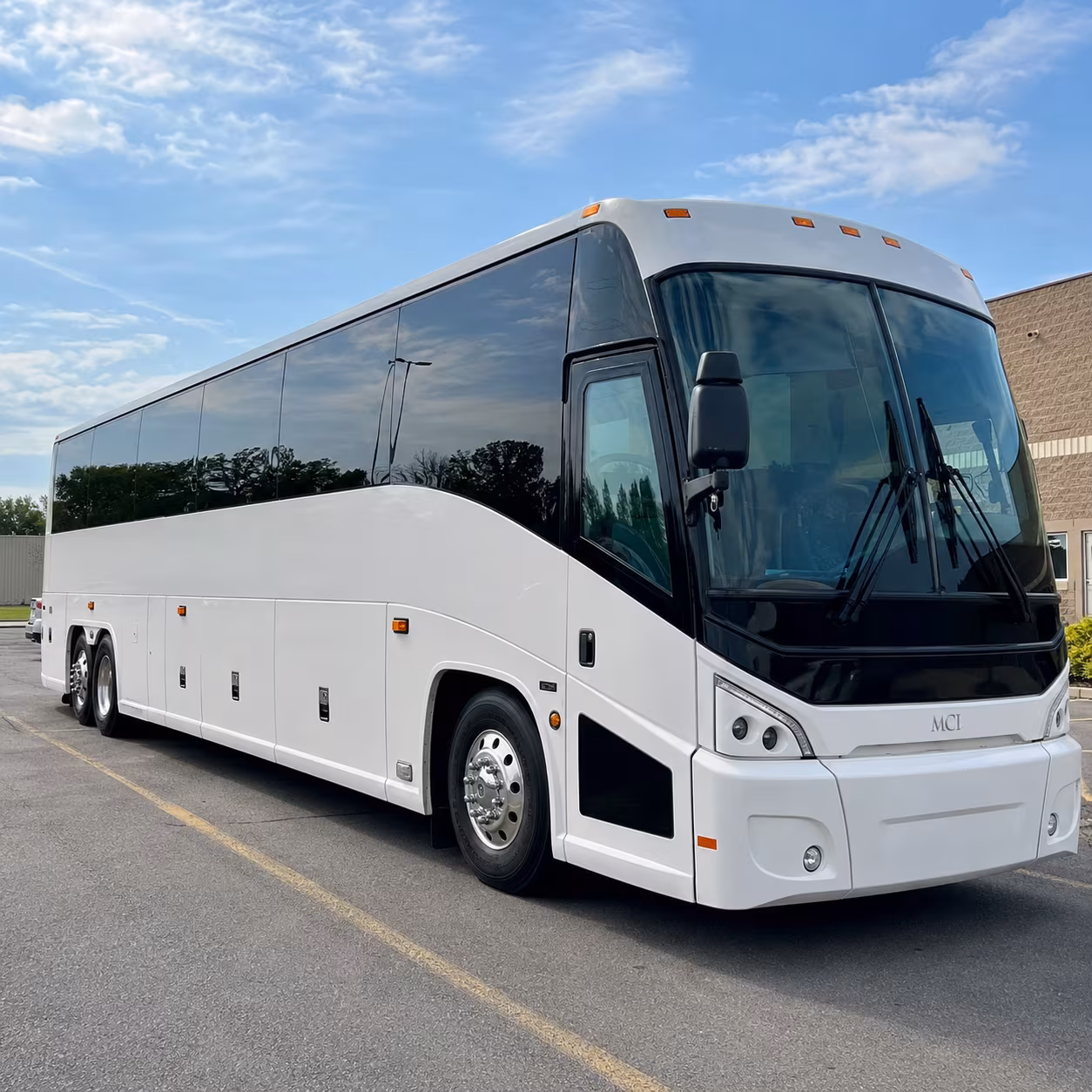 buses for tuscaloosa senior congregation members and mobility accessible groups