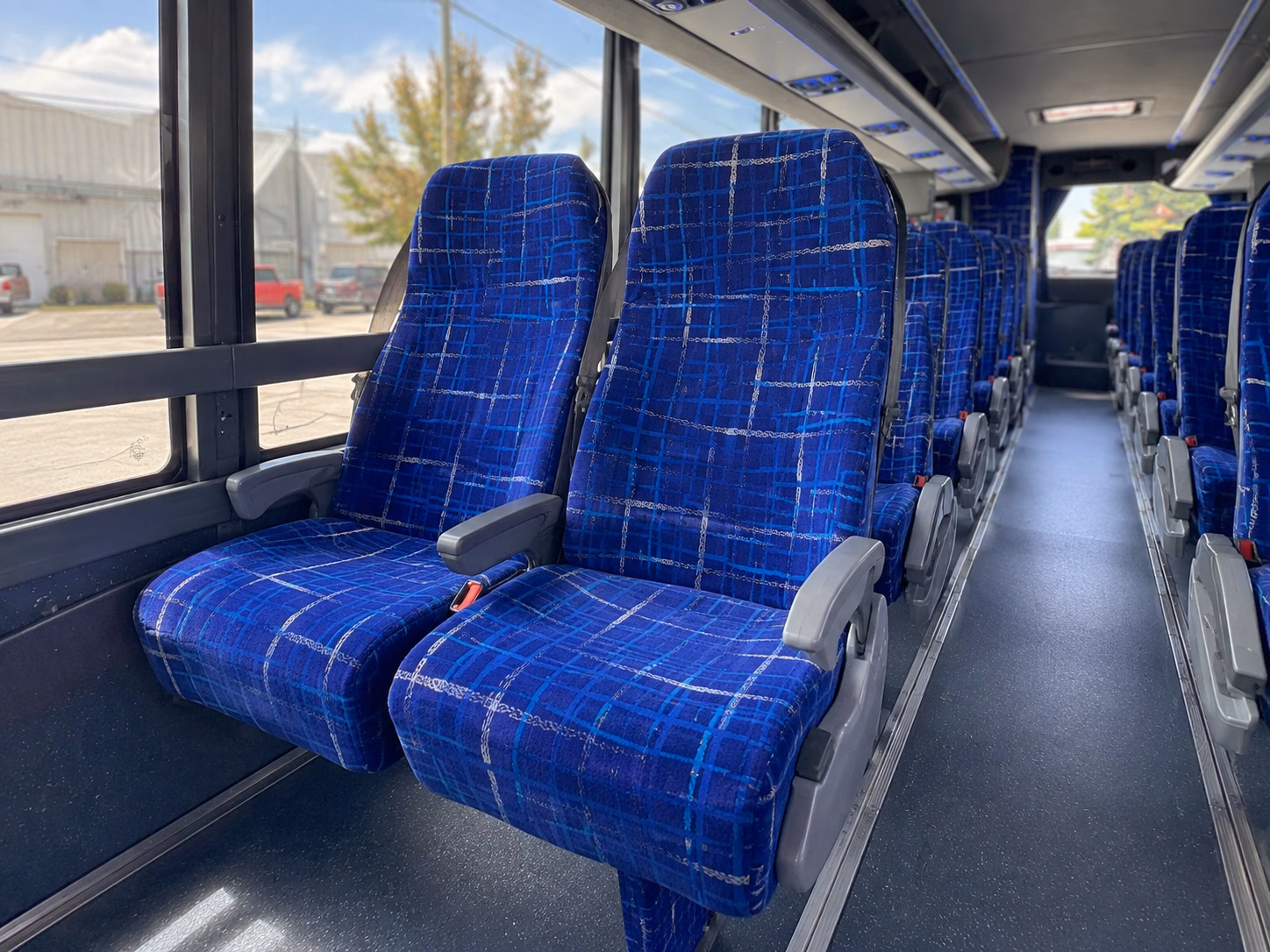 buses to ozan winery and the calera wine corridor