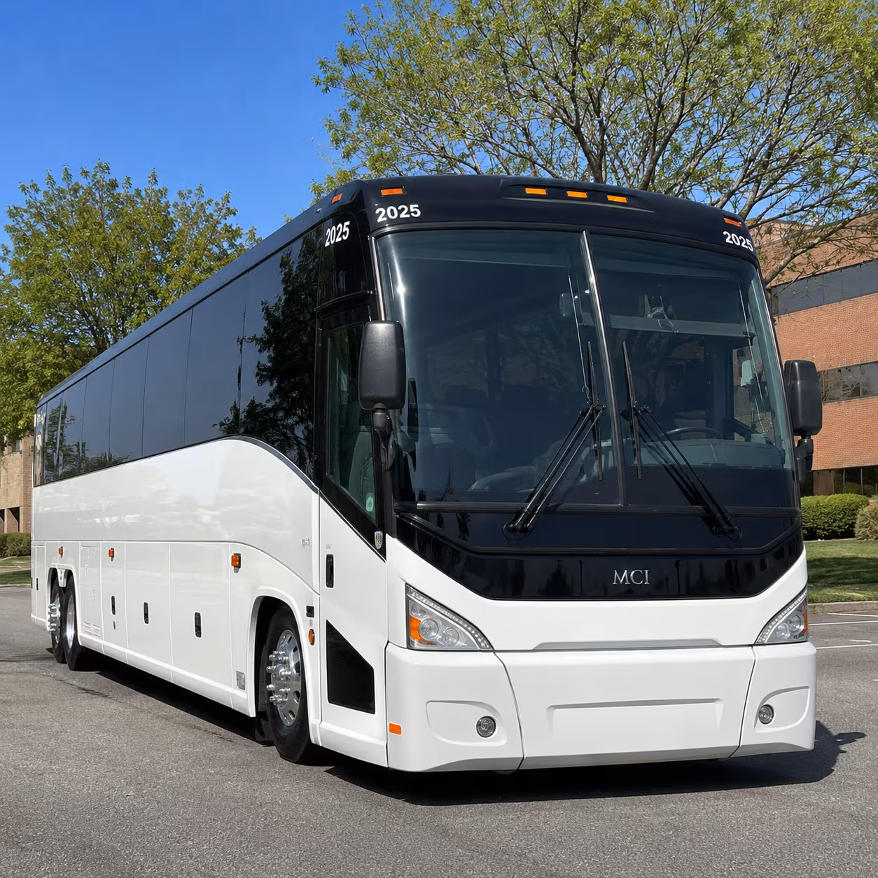 how distance and duration affect charter bus rates in tuscaloosa