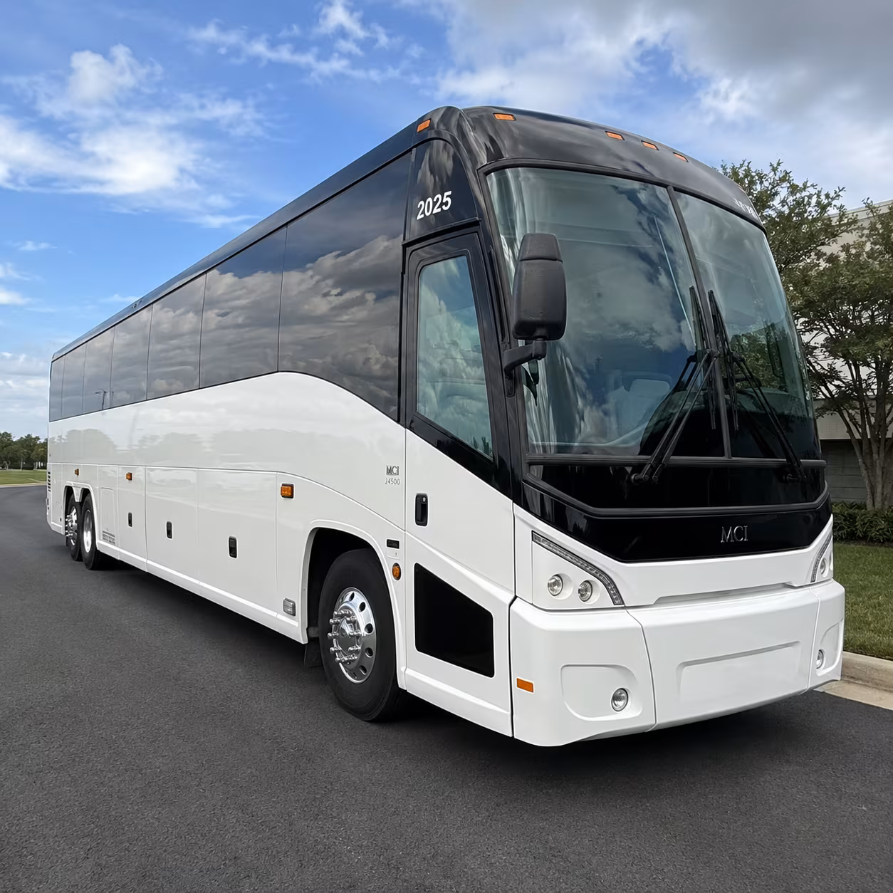 shuttle buses for druid city music festival and downtown tuscaloosa shows