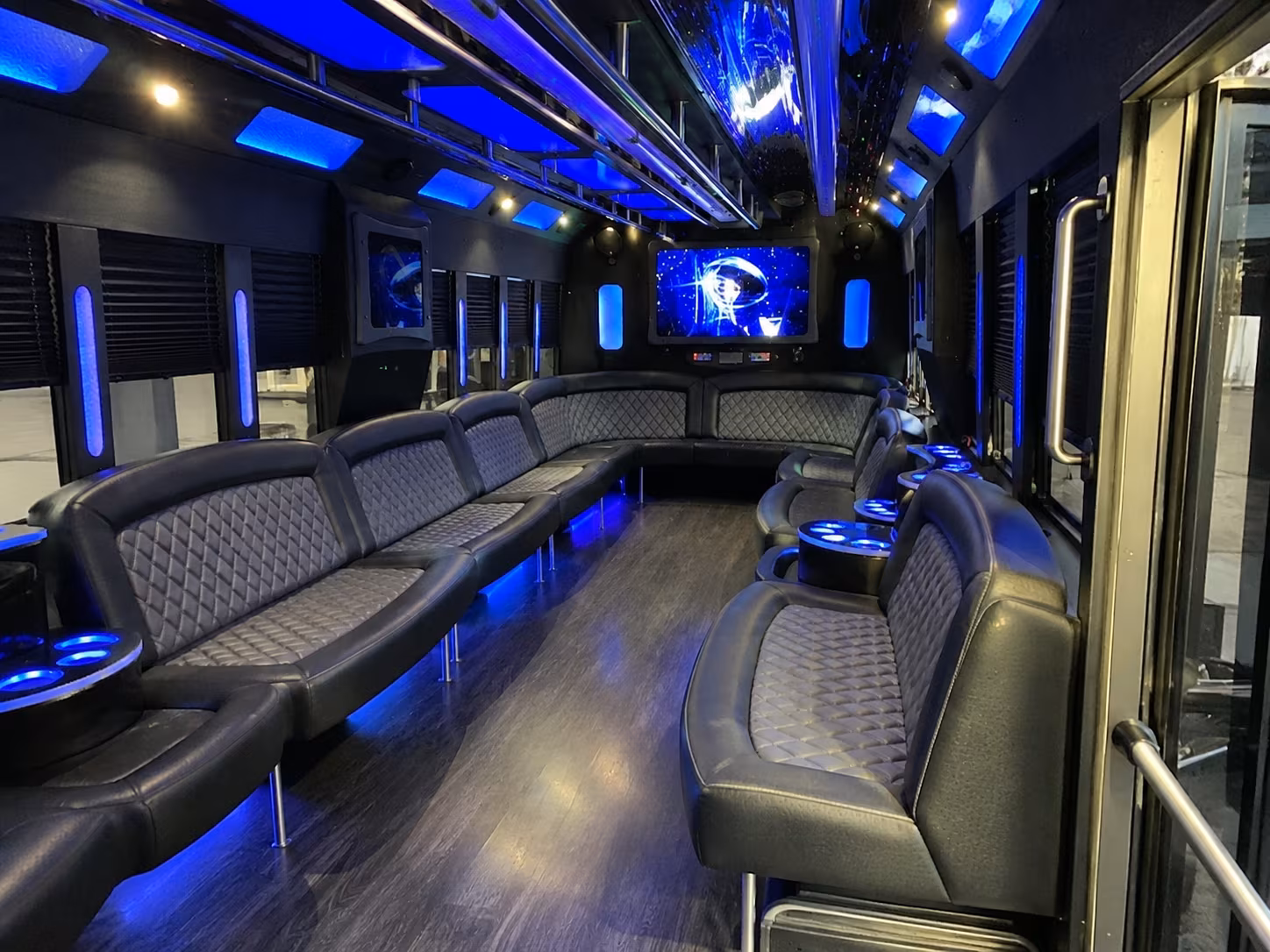 tuscaloosa 28 passenger party bus interior