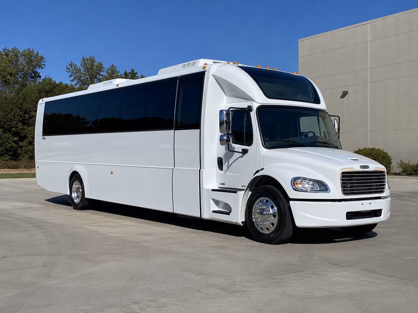 tuscaloosa 28 passenger party bus