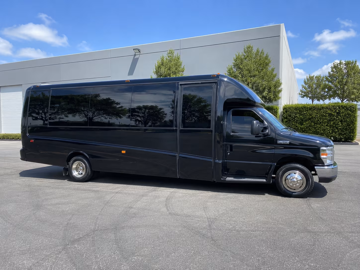 tuscaloosa bachelor bachelorette party bus rental